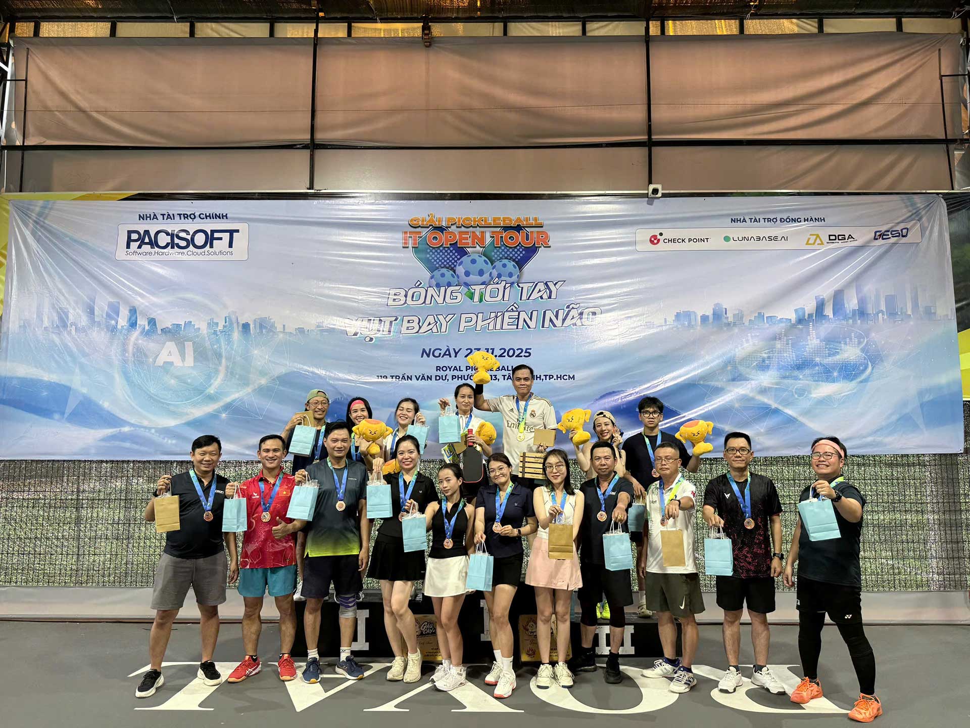 z7257582151832_4ca351e12863077021d6ebfcec65d5c3